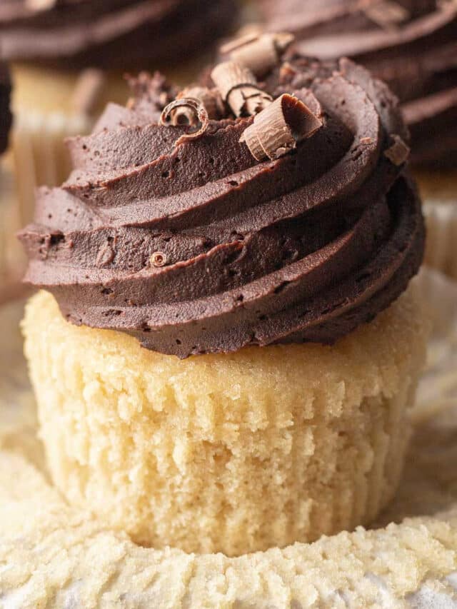 Vanilla Cupcakes With Chocolate Frosting Cookie Dough Diaries Vanilla Cupcakes With Chocolate Frosting Cookie Dough Diaries